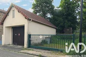 Building plot in Villecresnes (94440)