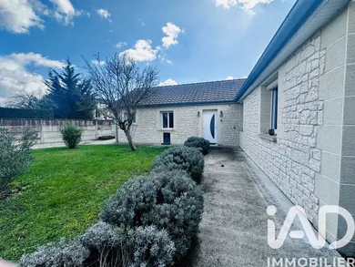 Maison traditionnelle à Crouy (02880)