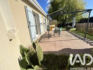 Maison traditionnelle à Saint-Denis-de-Pile (33910)