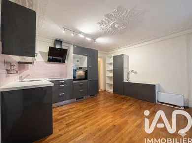 Apartment in Paris (75010)