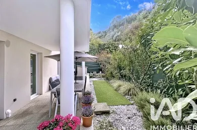 Appartement à Saint-Laurent-du-Var (06700)