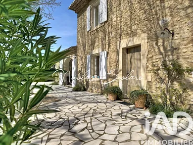 Mas in Cheval-Blanc (84460)