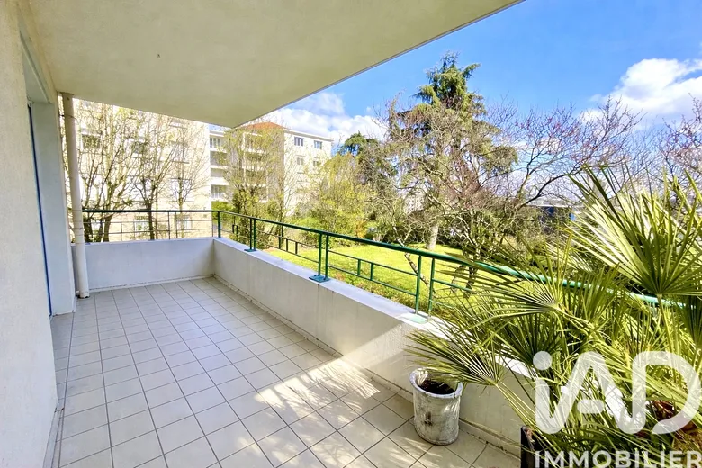 Appartement 4 pièces 88 m² · à Écully · 87,8 m² · 350 000 €