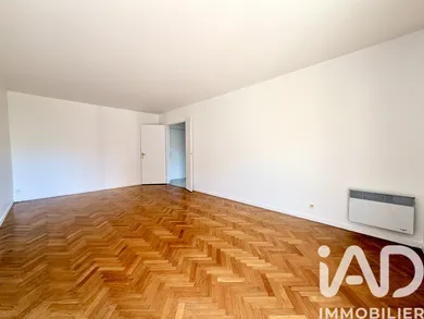 Apartment in Le Plessis-Robinson (92350)