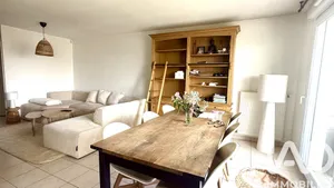 Apartment in Écully (69130)