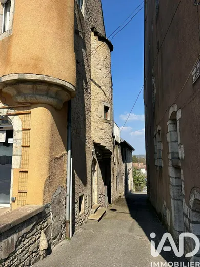 Immeuble à Villersexel (70110)