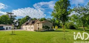 Farm in La Puye (86260)