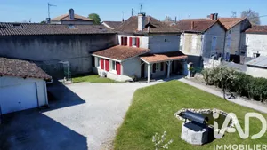 Maison à La Couronne (16400)