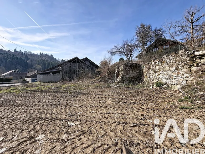 Terrain à bâtir à Châtillon-sur-Cluses (74300) · 101 500 €