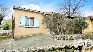Maison de campagne à Saint-Alban-Auriolles (07120)