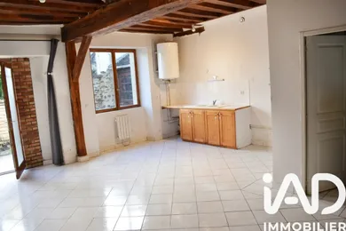 Apartment in BONNELLES (78830)