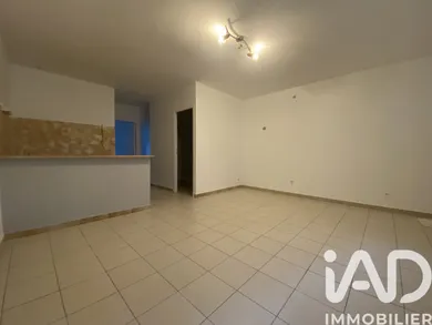 Apartment in Aramon (30390)