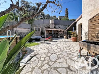 Apartment in Vallauris (06220)