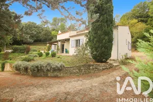 Maison à Méounes-lès-Montrieux (83136)