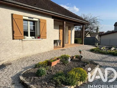 Village house in Laferté-sur-Aube (52120)