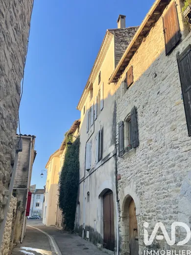 Building in Clarensac (30870)