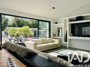 Architectural house in Bourgneuf (17220)