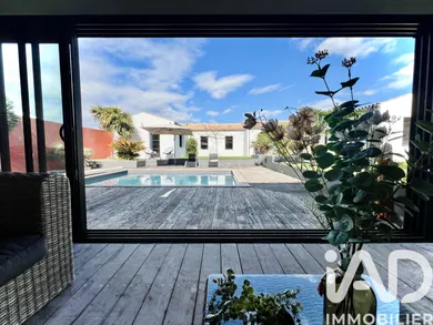 Maison d'architecte à Bourgneuf (17220)