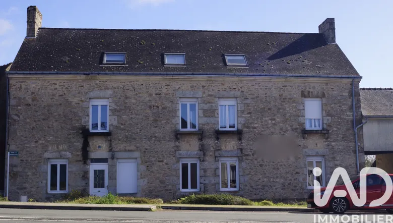 Appartement 5 pièces 132 m² · à Fresnay-sur-Sarthe · 132 m² · 137 000 €