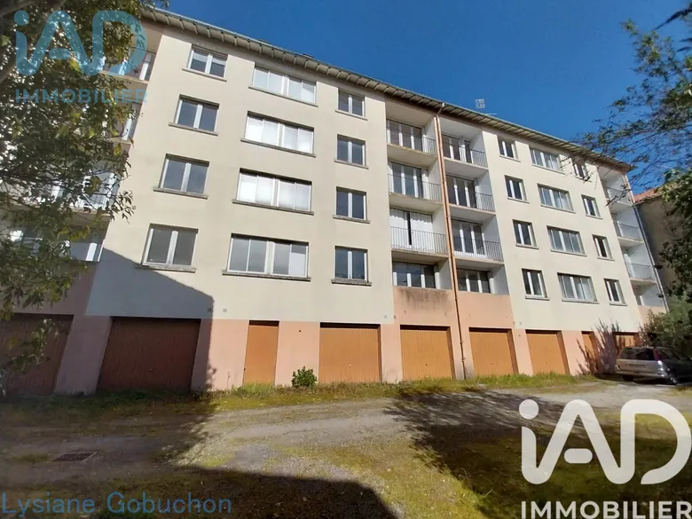 Immeuble 3 pièces 450 m² · à Nontron · 450 m² · 670 000 €