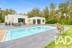 Architectural house in Lamorlaye (60260)