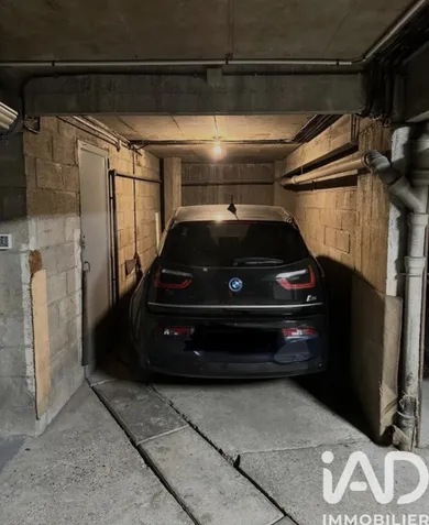 Parking in Paris (75016)