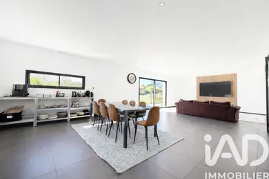 Pavillon à Saint-Médard-de-Guizières (33230)