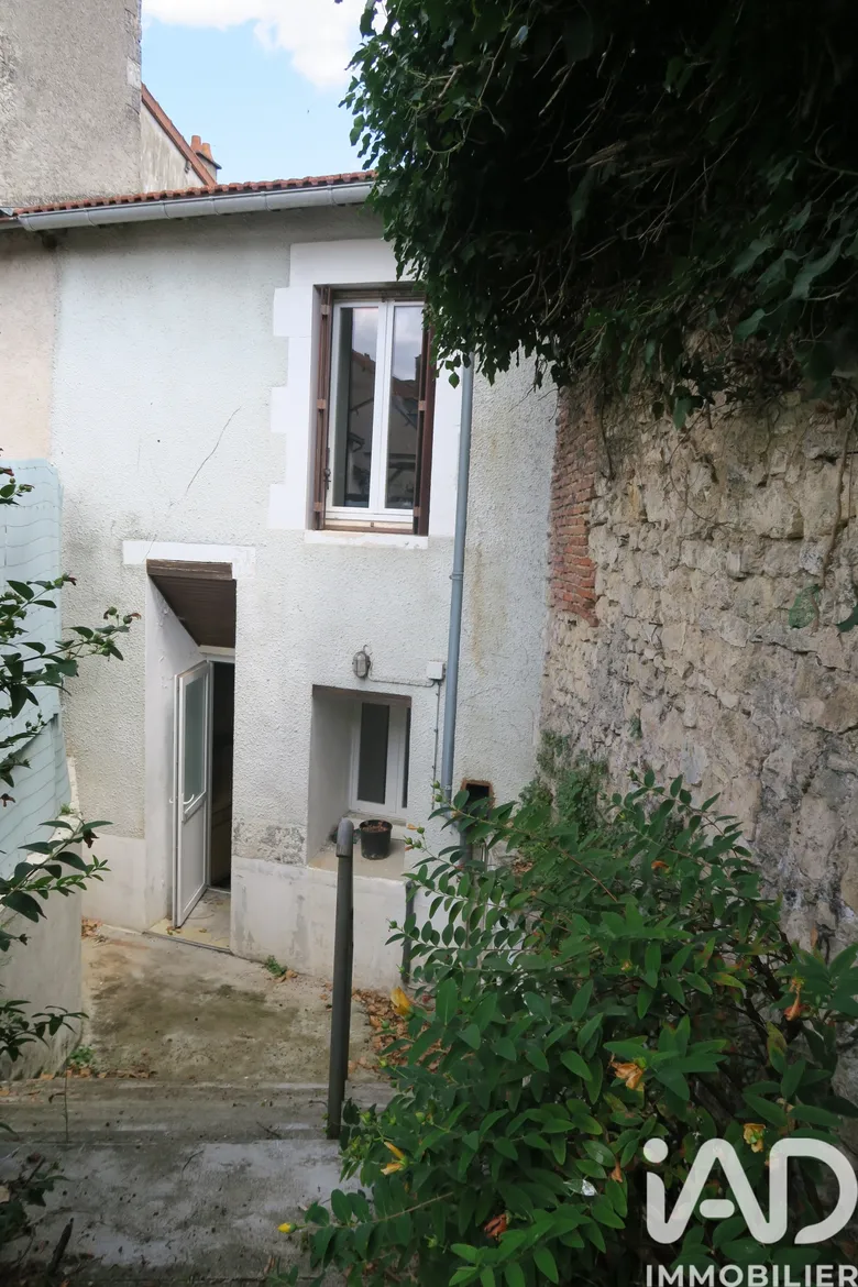 Maison 3 pièces 76 m² · à Saint-Savin · 76 m² · 45 000 €