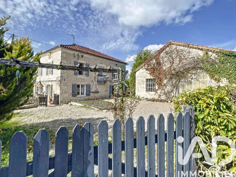Maison 6 pièces 135 m² · à Montaigu-de-Quercy · 134,6 m² · 241 500 €