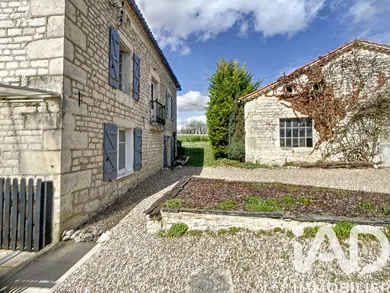 Maison de campagne à Montaigu-de-Quercy (82150)