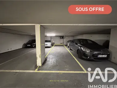 Parking in Paris (75003)