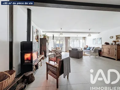 Maison traditionnelle à Magny-les-Hameaux (78114)