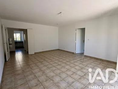 Apartment in ROQUEBRUNE SUR ARGENS (83520)