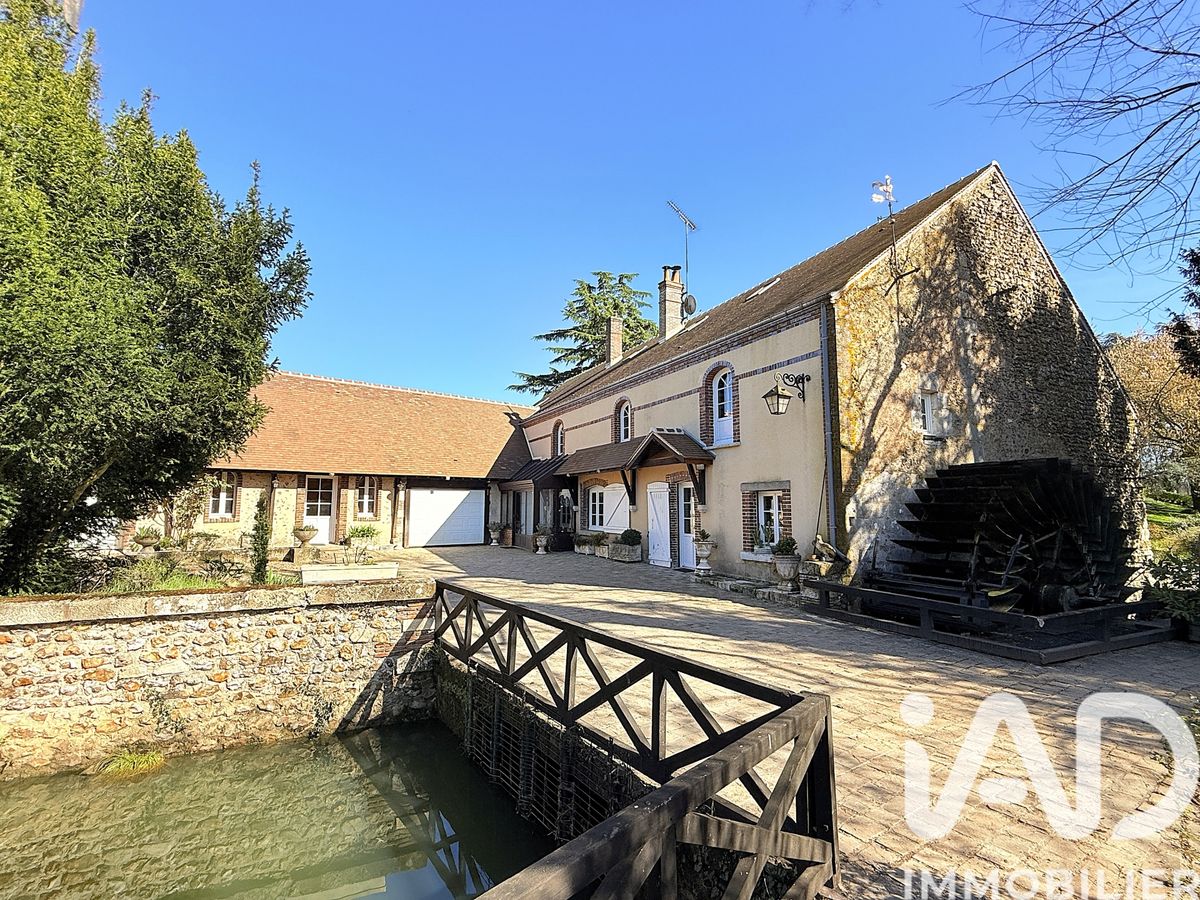 maison à Yèvres