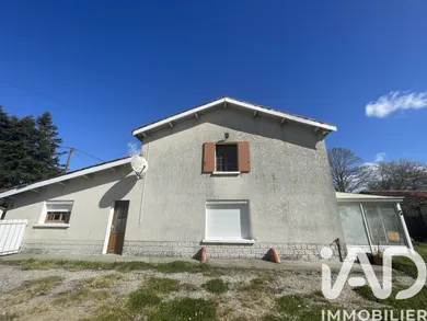 Maison à Neulles (17500)