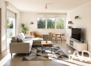 Apartment in Pechbonnieu (31140)