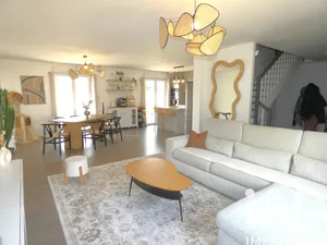 Maison à Tacoignières  (78910)