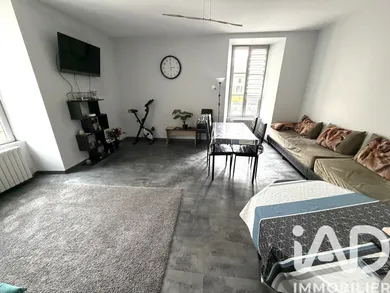 Townhouse in Parthenay (79200)
