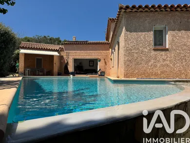 Maison traditionnelle à La Londe-les-Maures (83250)