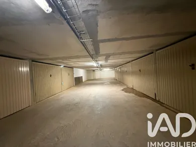 Garage in La Londe-les-Maures (83250)