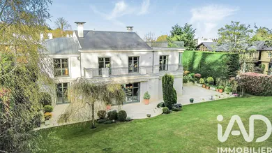 Architectural house in Ville-d'Avray (92410)