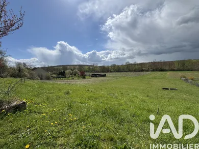Land in Escamps (89240)