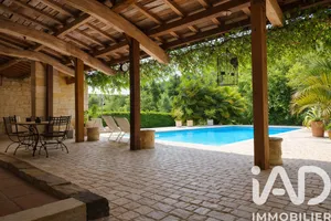 House in Saint-Savin (33920)