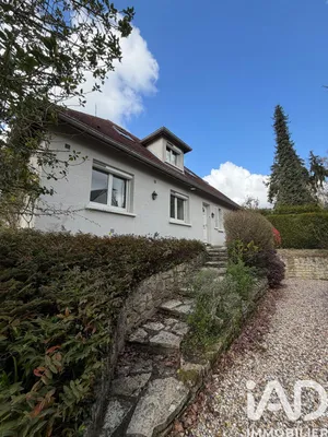 House in Crespières (78121)