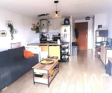 Apartment in Six-Fours-les-Plages (83140)