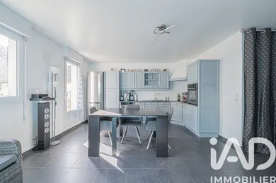 Appartement à Roissy-en-Brie (77680)