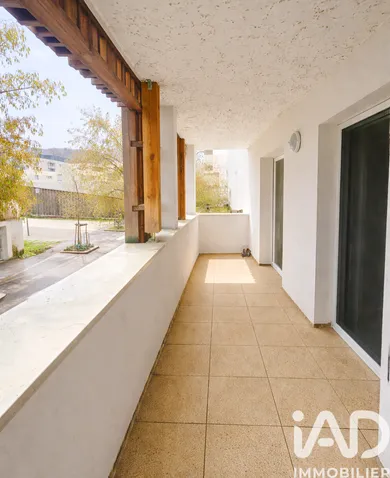 Apartment in Grenoble (38100)