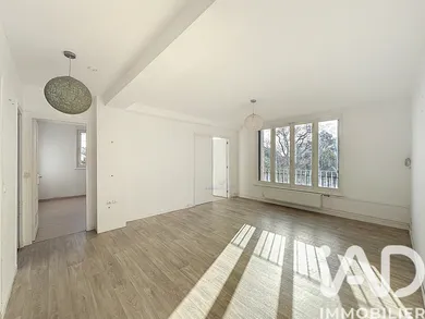 Apartment in Mantes-la-Ville (78711)