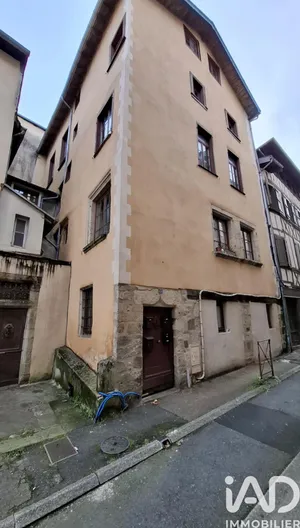 Building in Tulle (19000)