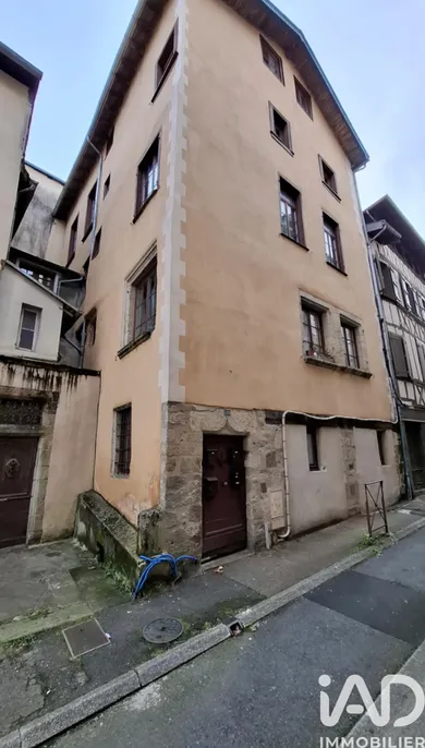 Building in Tulle (19000)